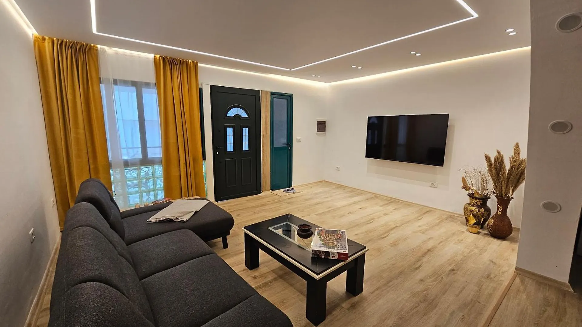 The Blueway Apartments Sarande
